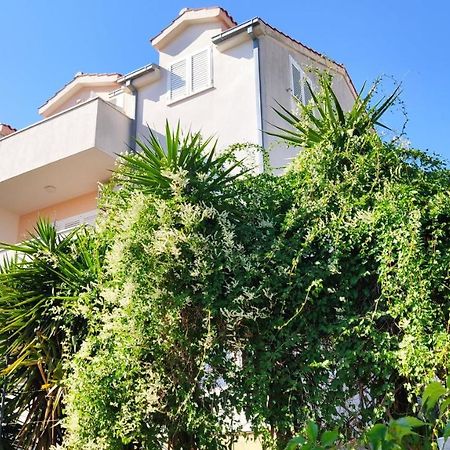 Apartments Mazuran Хвар Экстерьер фото
